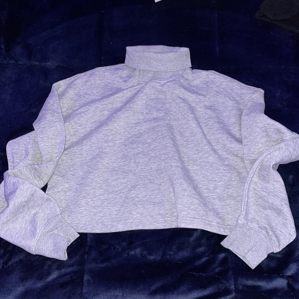 turtle neck sweatshirt